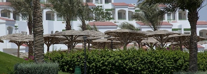 Invidia Coral Beach Tiran
