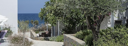 Maritimo Beach Hotel