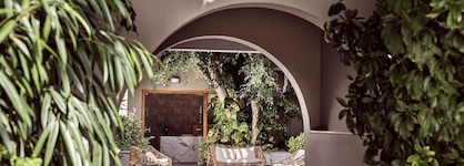 Troulis Apart-Hotel