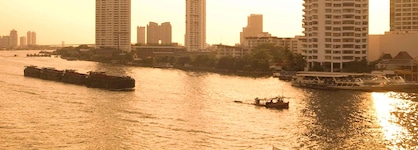 Ibis Bangkok Riverside