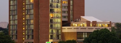 Courtyard By Marriott Boston-Cambridge