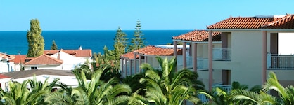 Admiral De Luxe Hotel