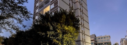 Almond Business Hotel