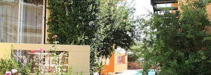 Elotia Hotel