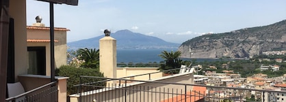 Cristina Hotel