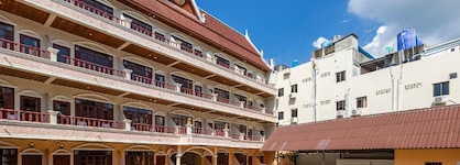 Tony Resort