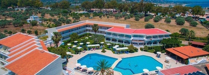 Niriides Beach