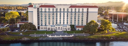 Embassy Suites by Hilton San Francisco Airport Waterfront