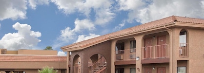 Howard Johnson Hotel & Suites By Wyndham St. George