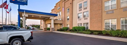 Comfort Inn & Suites Allen Park - Dearborn