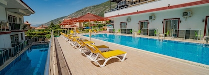 Sunshine Holiday Resort