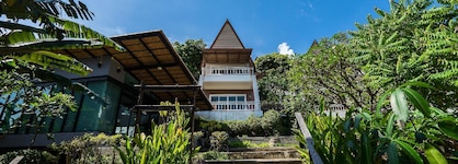 Cocohut Beach Resort