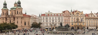 Old Town Square Residence By Emblem
