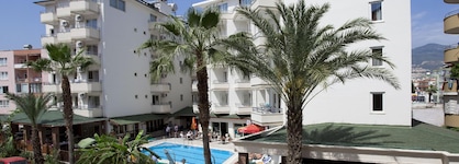 Remi Hotel