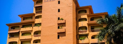 Costa De Oro Beach Hotel