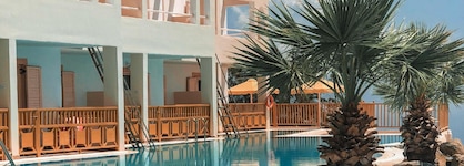 Canvas By Mitsis Family Village