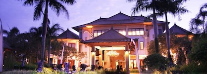 The Mansion Resort Hotel & Spa