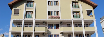Mitos App & Hotel