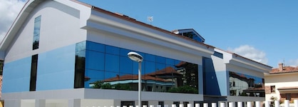 Hotel Villa Rosario Ii, Edificio Moderno