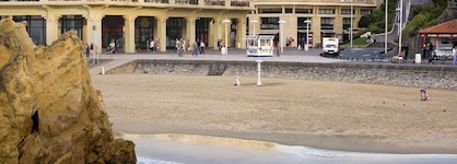 Hotel Plaza Biarritz Plage - Handwritten Collection