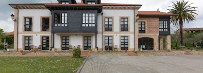 La Casona De La Roza