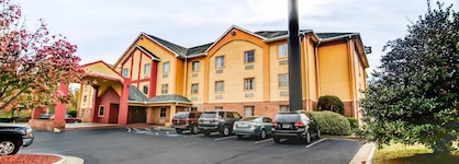 Comfort Inn & Suites Macon North I-75