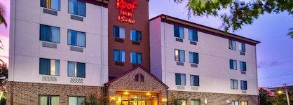 Red Roof Inn & Suites Dover Downtown