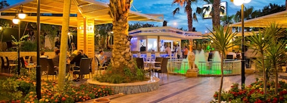 Beach Club Doganay Hotel
