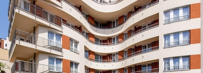 Escala Hotel & Suites
