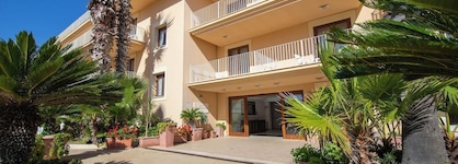Dioscuri Bay Palace Hotel