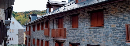 Apartamentos Escarrilla Suites 3000