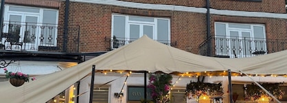 The Thames Hotel