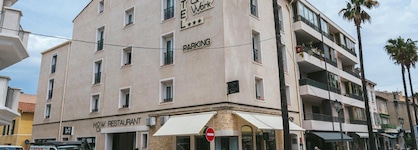 Hôtel Holidays & Work