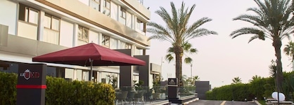 Mabrouk Hotel And Suites