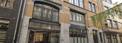 Alma Grand Place Hotel
