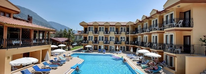 Belcehan Beach Hotel