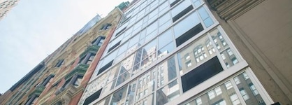 Hotel 32 32