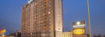 Sandman Signature Mississauga Hotel