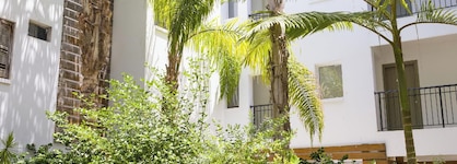 Alecos Hotel Apartments