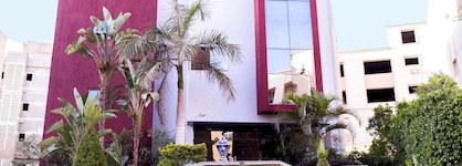 Newcity Suites & Apartments