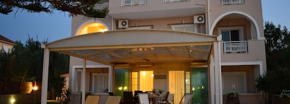 Stefania Apartments