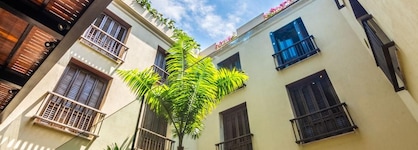 Bastion Luxury Hotel