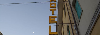 Hotel Moderno