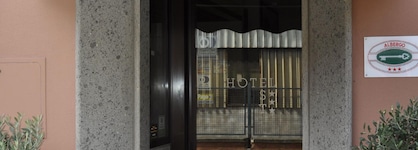 Hotel Est