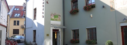 Apple Economy Hotel