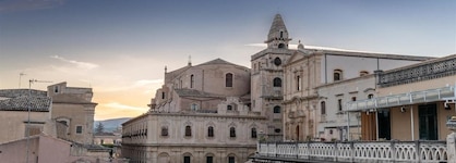 Hotel Porta Reale