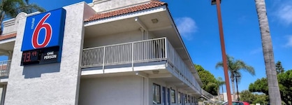 Motel 6 Carlsbad East