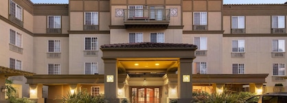 Larkspur Landing Renton - An All-Suite Hotel