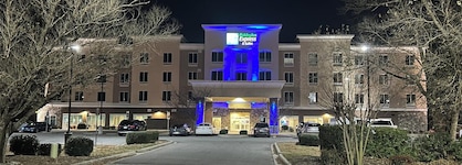 Holiday Inn Express Hotel & Suites Goldsboro - Base Area By Ihg