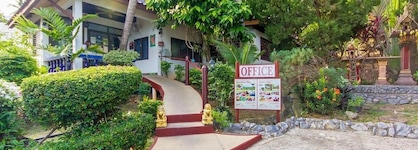 Seaview Paradise Mountain Holiday Villas